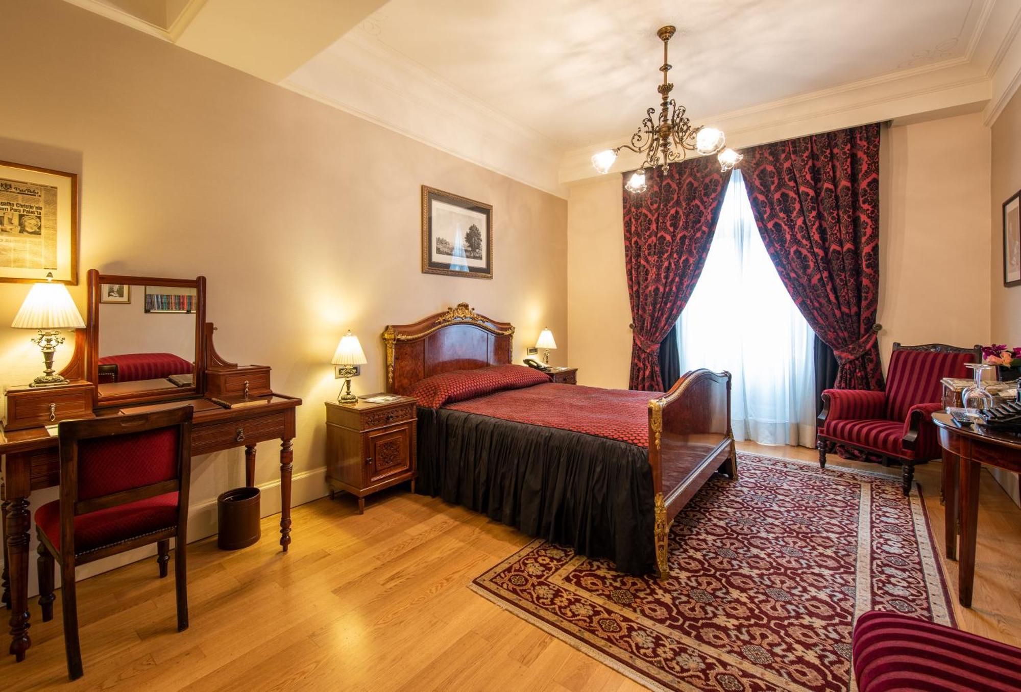 Camera King Agatha Christie